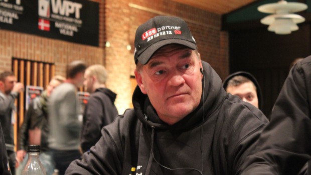 Super Brian tæsker fortsat pokerspillere