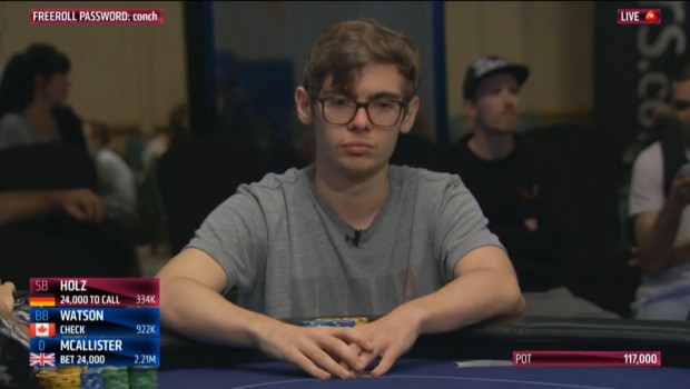 19 tilbage: Fedor Holz og ‘SirWatts’ side om side på TV-bord