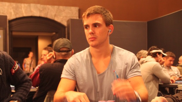 PCA Main Event: Sådan sidder Jonas og Younas