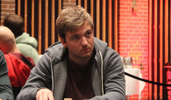Winter Tour samlede 249 entries på førstedagen: Her er chip counts fra Dag 1A
