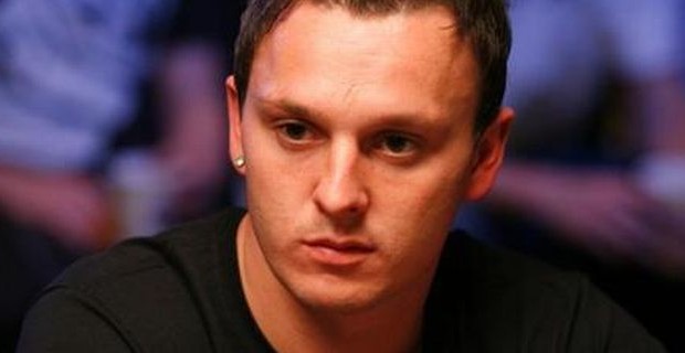Straight flush til Trickett – suveræn chipleader i $250.000 Highroller