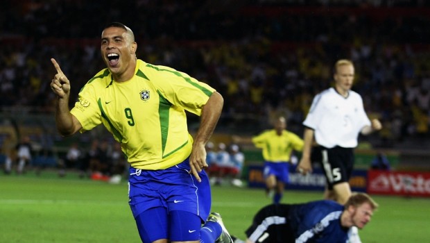 Ronaldo sparker gang i brasiliansk poker