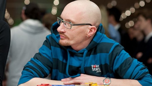 Guldhammer om Poker for Rwanda: Hvis vi bliver pressede må Monica spille topløs