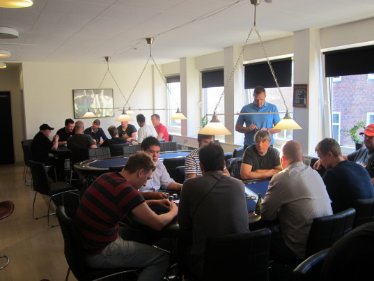 randers_card_room2
